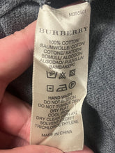 Load image into Gallery viewer, vintage Burberry longsleeve {S}

