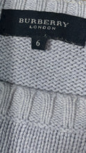 Load image into Gallery viewer, vintage babyblue Burberry knittedsweater {L}
