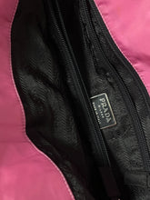 Carregar imagem no visualizador da galeria, vintage pink Prada shoulderbag
