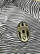 Load image into Gallery viewer, vintage Adidas Juventus windbreaker {M}
