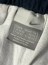 Lade das Bild in den Galerie-Viewer, vintage Nike trackpants {L}
