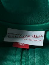 Lade das Bild in den Galerie-Viewer, Mitchell &amp; Ness Boston Celtics trackjacket DSWT {L}
