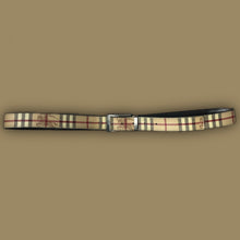 Cargar imagen en el visor de la galería, vintage Burberry belt
