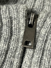Load image into Gallery viewer, vintage Burberry knittedsweater {M}
