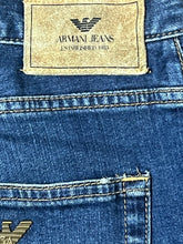 Carica l&#39;immagine nel visualizzatore di Gallery, vintage Armani jeans {M}
