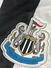 Carregar imagem no visualizador da galeria, Puma Newcastle United 2017-2018 home jersey DSWT {XL}
