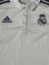 Lade das Bild in den Galerie-Viewer, white Adidas Real Madrid polo {M}
