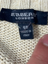 Lade das Bild in den Galerie-Viewer, beige Burberry knittedsweater {M} - 439sportswear
