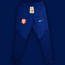 Cargar imagen en el visor de la galería, Nike Netherlands trackpants DSWT {S,M} - 439sportswear
