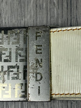 Carregar imagem no visualizador da galeria, vintage Fendi reversible Fendi
