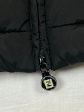 Cargar imagen en el visor de la galería, vintage Fendi winterjacket Fendi
